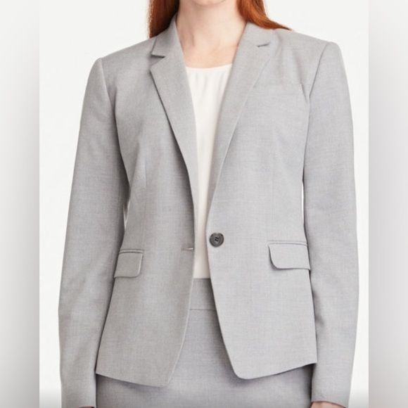 Ann Taylor One Button Blazer Size 8 - Picture 2 of 4